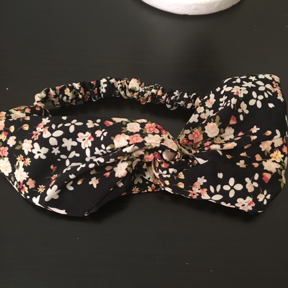Floral Knot Headband With Elastic OS